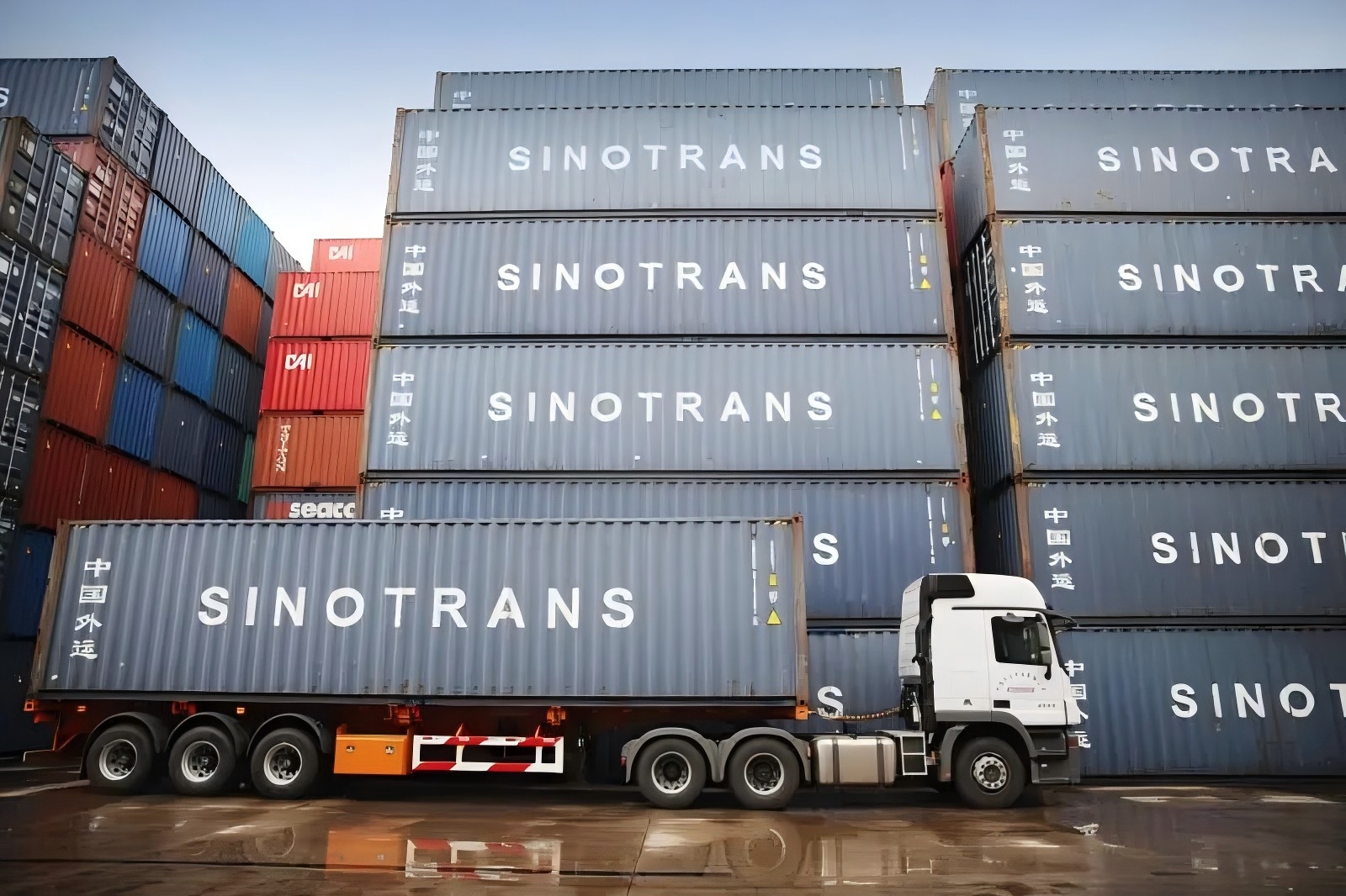 sinotrans-containers.jpg